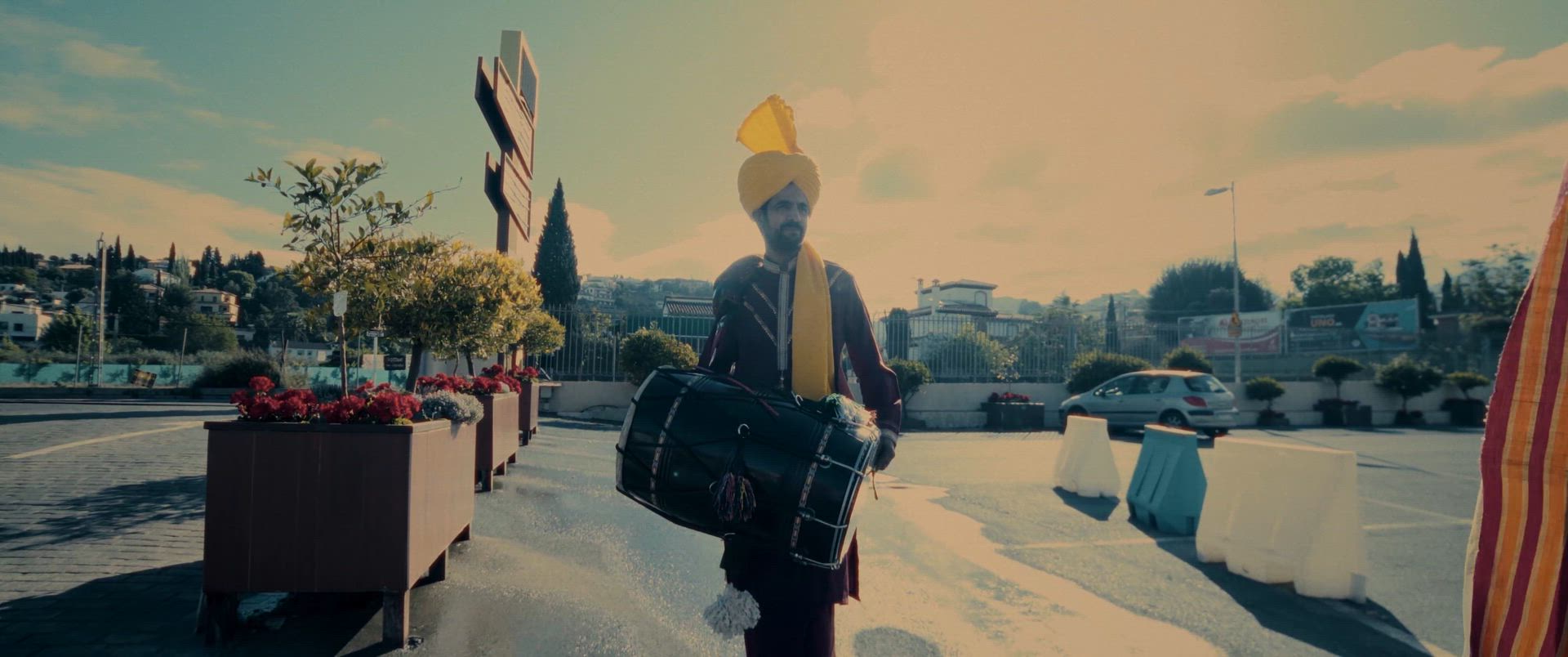 Devika + Vinit | Reel de boda hindú en Tandal Urban Resort | Granada